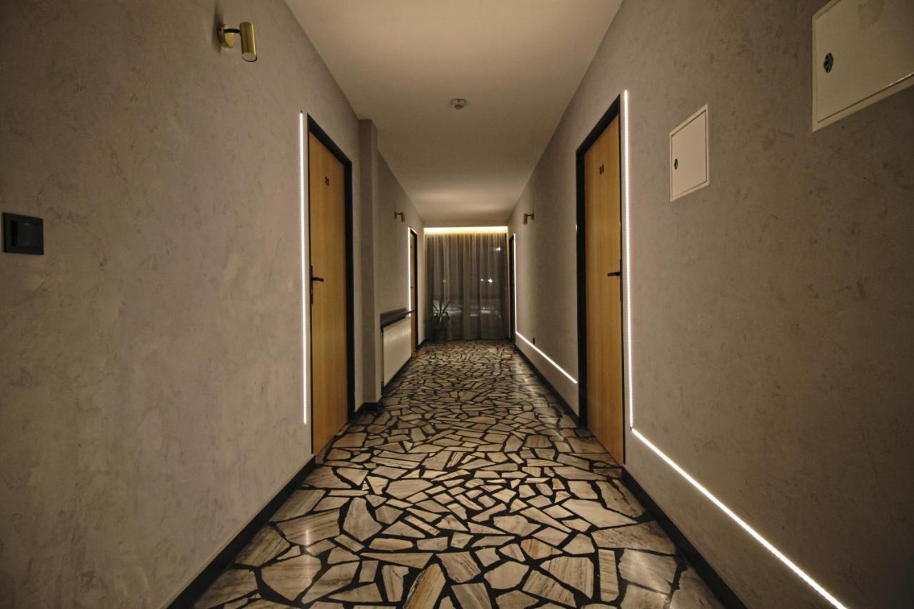 Motel Na Zbojeckiej Skawa Luaran gambar